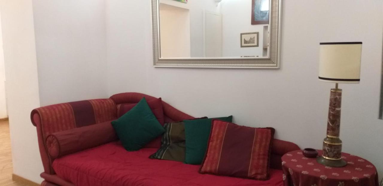 Cozy Navona Apartment โรม ภายนอก รูปภาพ