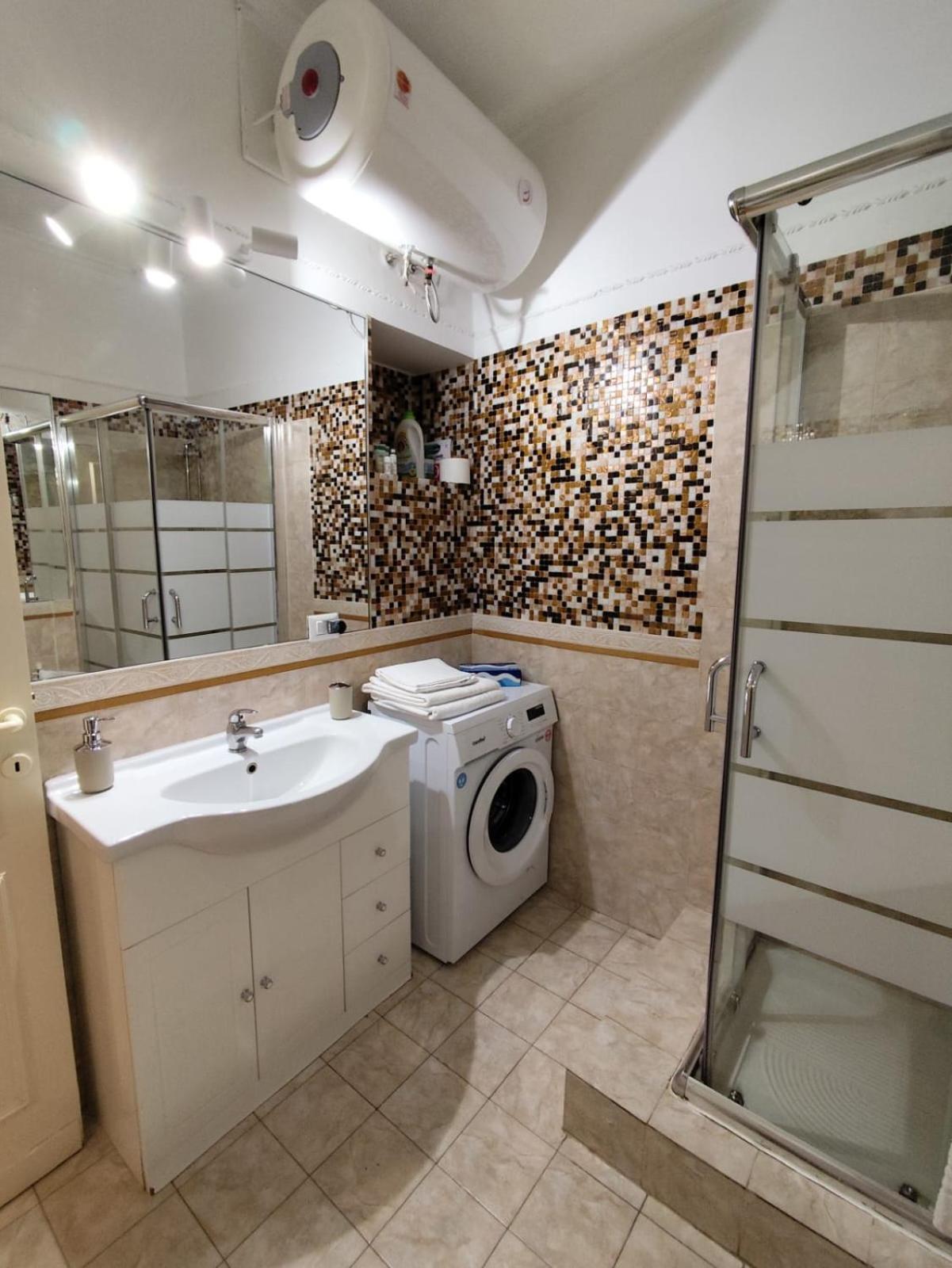 Cozy Navona Apartment โรม ภายนอก รูปภาพ